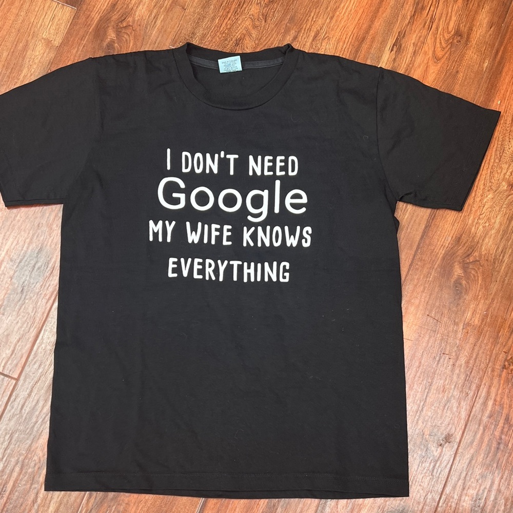 Black Graphic T-Shirt with Humorous Text Size 40 (L)